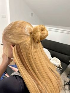 Slick Ponytail, Quick Weave Hairstyles, Dyed Hair Inspiration, Pretty Hair Color, Hairstyle Tutorial, Dope Hairstyles, Easy Hair, Baddie Hairstyles, Hair Inspo Color