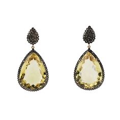 Large, drop-shaped topaz earrings in silver, in the original box and certified by Grenardi. Topaz 92 carats. Sterling Silver. Clasp 14 k gold. Total weight: 25.340 gr. Topaz Earrings, Topaz, The Original, Original Box, Sterling Silver, The Originals, Silver, Gold