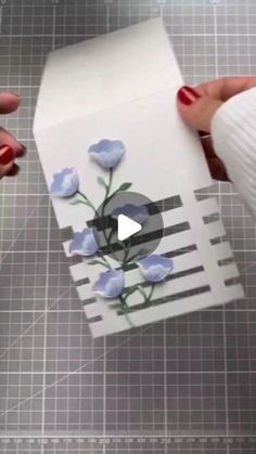 Paper Flower Cards Diy, Diy Card Design Ideas, Unusual Handmade Cards, Cricket Projects Craft Ideas Gifts, Flower Card Ideas Handmade, 3d Flower Cards Diy, Handmade Flower Cards, Homemade Gift Cards, Wedding Card Ideas Handmade Paper Crafts