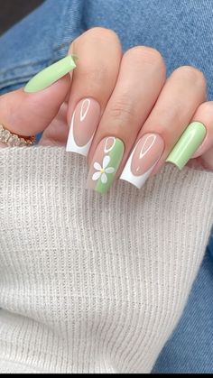 Nail Inspo With Nail Polish, Cute Nail Acrylic Designs, Simple Acrylic Nails Designs, March Nails Ideas Simple, Cute Light Green Nails, Pastel Pink And Green Nails, St Patricks Nails Ideas, Gel Nails With Designs, Cute Simple Acrylic Nails