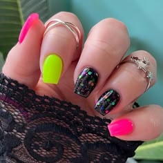 80s Inspired Nails, 80’s Nails, 80s Nail Designs, Diy Dip Nails, Give Me Space, Concert Nails, Nail Time, Cute Gel Nails, Get Nails