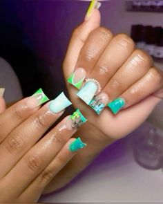 @pprettiestaesthetic Mint Green Square Nails, Lime Green Duck Nails, Green And Blue Nails Acrylic, Shortie Nails Designs, Blue And Green Nails Ideas, Aqua Blue Nails, Nail Academy, Nails Art Ideas, Acrylic Toe Nails