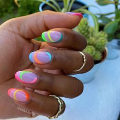 Nails And Rings, Bright Nail Designs, Multicolored Nails, Colorful Nails, Summery Nails, Nail Stuff, Bright Nails, Neon Nails, Beach Nails