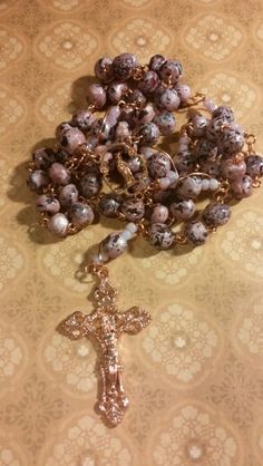 Memorial rosary made with roses from my loved ones funeral...rip Alonzo Rosa Mystica, Praying The Rosary, Blessed Mother, Loved Ones, Roses, Rosario