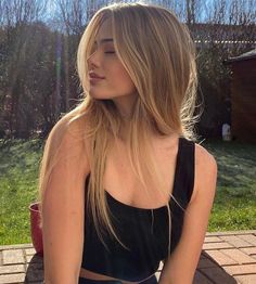 Blond Ombre, Blonde Hair Inspiration, Long Blonde, Long Blonde Hair, Dream Hair, Aesthetic Hair, Blonde Girl, Hair Highlights, Pretty Face