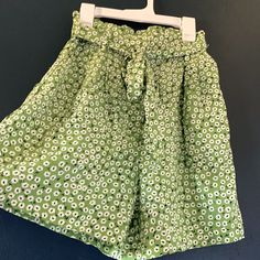 These Are Brand New!!! They Are Green Shorts With Cute Little Flower And A Removable Belt :) Daisy Shorts, H&m Shorts, Green Shorts, New Color, H&m, Daisy, Size 2, Womens Shorts, Brand New