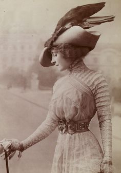 Edwardian Hat, Edwardian Lady, Statement Hat, Large Belt, Portrait Vintage, Old Photography, Victorian Women