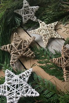 DIY String Star Ornament Jute String Christmas Tree, Burlap Xmas Decorations, Christmas Tree Ornaments Diy Christian, Jute String Christmas Tree Ornament, Diy Twine Star, Handmade Christmas Star Decorations, Star Yarn Ornament, Twine Christmas Decorations, Yarn Xmas Decorations