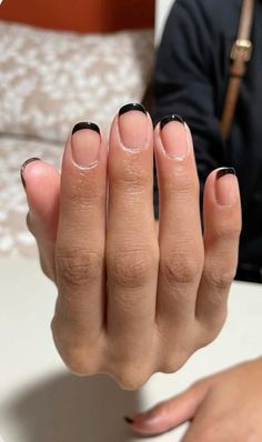 Biab Nails French Black, Short Black Tipped Nails, Black Gel Short Nails, Black Gel Tips Nails, Black French Biab Nails, Black Tip Natural Nails, Natural Black French Tip Nails, Black Nails Natural Nail, Natural Black Nail Designs