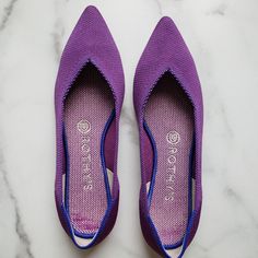 Retired Rothy's Violet Points In Size 7. First And Only Owner. Worn A Handful Of Times In A Office Setting Only. You Can See Heal Rubbing On The Washable Insole. Never Washed. Rothys Shoes, Office Setting, Office Set, Blue Purple, Flat Shoes Women, Loafer Flats, Blue And Purple, Violet, Loafers