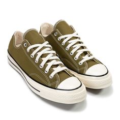 Classic Green Sneakers For Outdoor, Classic Green Outdoor Sneakers, Awesome Sauce, Black Converse, Color Vintage, Chuck 70, Vintage Canvas, Green Dark, Pretty Shoes