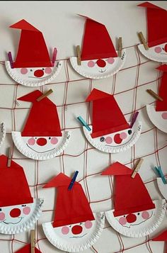 Santa Claus Preschool Crafts, Xmas Crafts Kids, Christmas Art For Kids, Christmas Art Projects, Preschool Christmas Crafts, Christmas Arts And Crafts, Winter Crafts For Kids, Christmas Card Crafts, Preschool Christmas