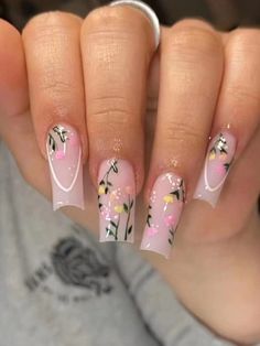 fall nails halloween nails Nail Inspired Flowers, Medium Size Nails Acrylic Summer, Bougie Wedding Nails, 25th Bday Nails, Girly French Nails, June Birthday Nail Ideas, Wedding Nails Colorful, Spring Tapered Square Nails, Jaripeo Nails