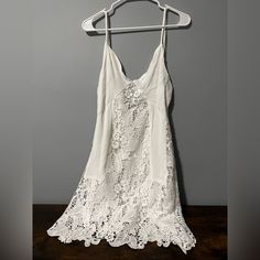 Size Small Nwot !!!! Purchased For A Wedding And Picked A Different Dress To Wear And Didn’t Return In Time Give Me An Offer ! Simple White Sundress, White Eyelet Lace Dress, Vintage White Slip Dress, White Country Dress, 2024 Beach, Eyelet Lace Dress, White Slip Dress, White Sundress, Country Dresses