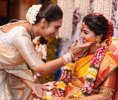 Sreemantham Poses, Sreemantham Photoshoot, Pritha Hari, South Indian Fashion, Pregnant Pics, Sneha Prasanna