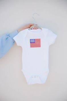 Show off your little American in our MINI KIDS ONE FOR ALL WHITE ONESIE Pair with our Mini Kids Little Miss Tutu

Product Details:

Soft material
Rounded neckline
Snap closure
Short sleeve
White color
Hand wash only
True to size One For All, White Onesie, Rounded Neckline, Little Miss, All White, Soft Material, Snap Closure, White Color, Round Neckline