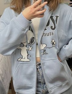 Snoopy Peanuts Cartoon Zip Up Hoodie Outfit Poster Art Design Snoopy Collage Wallpaper, Where To Buy Hoodies, Snoopy Shopping, Blue Aesthetic Fashion, Snoopy Outfit, Snoopy Clothes, Zip Up Hoodie Outfit, Hoodie Outfit Aesthetic, Snoopy Hoodie