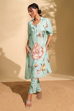 Blue kurta with flower print and bead embroidery. Paired with printed pant. - Aza Fashions Spring Floral Print Straight Kurta Sets, Spring Blue Floral Print Kurta, Summer Floral Print Straight Kurta Set, Fitted Floral Print Kurta For Spring, Collar Kurta, Blue Kurta, Flower Collar, Satin Color, Pants Pattern