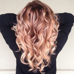 Strawberry blonde ombre Blond Ideas, Jahodová Blond, Hair Color Flamboyage, Strawberry Blond, Gold Hair Colors, Strawberry Blonde Hair Color, Hair Color Rose Gold, Ombre Hair Blonde, Strawberry Blonde Hair