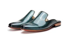 This Men's Whole Cut Backless Slip On Mule exudes modern sophistication with a touch of effortless glamour. The absence of a back allows for easy slip-on functionality, making them convenient and versatile. The sleek silhouette elongates the foot, creating a flattering and elegant look that pairs seamlessly with a variety of outfits. The shiny patent leather adds a luxurious sheen to the mules, elevating them to a statement piece that commands attention. Whether you're dressing up a casual ensem Half Shoes, Mens Loafers, Gift For Yourself, Slip On Mules, Goat Leather, Formal Outfit, Handmade Shoes, Vegetable Tanned Leather, Best Gift