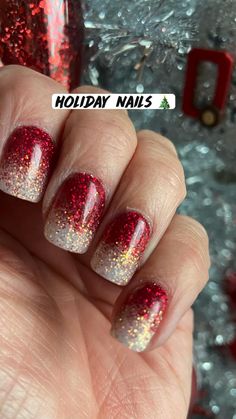 Revel Nail Dip Powder Ideas Christmas, Christmas Nails That Are Not Red, Dip Powder Nails With Designs Christmas, December Nail Ideas Dip Powder, Holiday Fingernails, December Dip Nail Ideas, Christmas Fingernail Designs, Holiday Nails Winter Christmas Dip