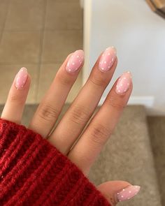 Light Pink Nails With Polka Dots, Light Pink Polka Dot Nails, Clear Polka Dot Nails, Pink Nails White Dots, White And Red Polka Dot Nails, Pika Dot Nails, Chrome Polka Dot Nails, Pink And White Polka Dot Nails, Pocodot Nails