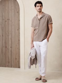 Men's Chinos & Casual Pants | Banana Republic Factory Summer Cocktail Attire, Beach Wedding Guest Attire, Beach Wedding Outfit, Fashion Outfits Men, Resort Casual, Linen Pants Outfit, Beach Wedding Attire, Mens Linen Pants, Mens Casual Outfits Summer