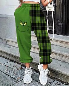 Olivia Mark - Premium Holiday-themed Pocket Design Plaid Print Pants for Christmas What I Like About You, Red Street, Chic Type, Printed Trousers, Print Pants, Womens Clothing Stores, Plaid Print, Printed Pants, Straight Pants