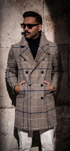 Men's style, men's fashion, men's Moda Houndstooth Coat Outfit Men, Luxury Men's Tweed Jacket With Houndstooth Pattern, Luxury Men's Houndstooth Outerwear, Lafayette New York, Luxury Houndstooth Pattern Outerwear, Gold Blazer, Double-breasted Wool Houndstooth Outerwear, Great Coat, Dress Code Wedding