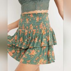 Aerie - By American Eagle Frilly Floral Ruched Mini Skirt In - Green Orange Floral Womens Size Large Brand New With Tag 100% Viscose Lightweight, Unlined Bundle For Discounts Printed Mini Skirt, Ruched Mini Skirt, Comfy Skirt, Mens Outfitters, Casual Skirts, Green Orange, Green And Orange, Floral Skirt, Mini Skirt