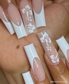 White Flower Nail Designs Acrylic, Hibiscus Flower Nails Acrylic, French Tip Nails Square Long, Latina Nail Designs, Florida Nails, Classy Acrylic, Nagel Tips