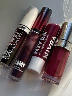 Blackberry Makeup, Red Makeup Products, Blackberry Lips, Red Lip Aesthetic, Blackberry Lipstick, Red Skincare, Fancy Makeup, روتين العناية بالبشرة, Lip Glosses