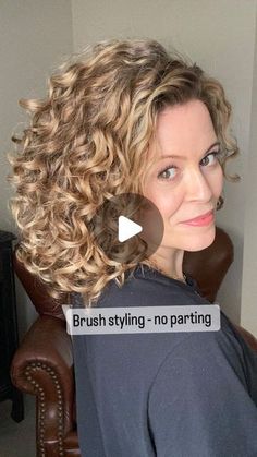 Permed Hair With Straight Bangs, Fall Hair Curly Natural Curls, Curly Hair Parted To The Side, Me And My Curls, Styling Shoulder Length Curly Hair, Curly Hair How To Style, How To Style 2b Hair, Plump Method Curls, How To Get My Curls Back