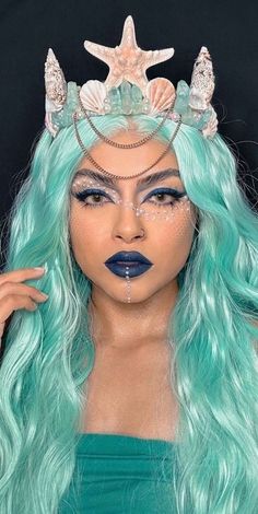 Sea Goddess Makeup, Mermaid Makeup Easy, Siren Halloween Costume Sea Witch, Under The Sea Party Outfit, Under The Sea Theme Outfit, Pisces Costume, Sea Witch Makeup, Water Themed Outfits, Goddess Costume Diy