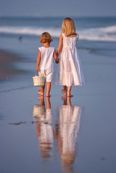 Joe Carr Photography | family beach portraits Family Beach Pictures Sunset, Beach Portraits Family, Cute Family Beach Pictures, Family Photos Beach Ideas, Beach Kids Photoshoot, Kids Beach Photoshoot Ideas, Kid Beach Photoshoot, Beach Pictures With Kids, Kid Beach Pictures