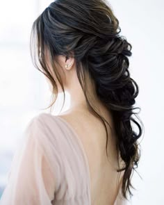 30 Asian Wedding Hairstyles Ideas For 2022/23 ❤ asian wedding hairstyles messy textured braid down chialimengartistry #weddingforward #wedding #bride #asianweddinghairstyles Asian Wedding Hairstyles, Wedding Braids, Hairdo Wedding, Bridal Hair Updo, Wedding Hairstyles Updo, Asian Hair, Bridal Hair And Makeup