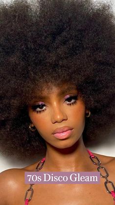 70s Afro Makeup, 70s Glam Makeup Black Women, Black Woman Disco, Disco Hairstyles Black Women, Disco Afro Woman, Black Fashion 70s