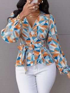 Women Blouses Fashion, Ladies Blouse Designs, Fashion Top Outfits, Fashion Tops Blouse, Classy Work Outfits, Classy Casual Outfits, Women Blouses, Chic Outfit, African Fashion Dresses