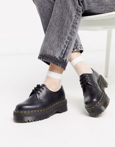 Shoes by Dr Martens Your rain-or-shine shoes Lace-up fastening Round toe Contrast stitching Chunky sole Signature textured tread Dr Martens 1461 Quad, Doctor Martens, Dr Martens Outfit, Dr Shoes, Dr Martens Boots, Chunky Shoes, Leather Oxford Shoes, Black Shoes Women, Ankle Boots Flat