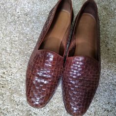 Calf Leathernew Like Brown Pointed Toe Flats With Woven Sole, Classic Leather Flats With Woven Sole, Brown Woven Leather Flats, Formal Woven Leather Flats With Round Toe, Huaraches Shoes, Colored Sandals, Black Slip On Shoes, Woven Shoes, Woven Sandals