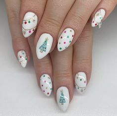 Christmas Light Nail Art, Girly Christmas Nails, Ornament Nails, Nail Noel, Cute Simple Nails, Christmas Nails Easy, Christmas Gel Nails, Christmas Nail Art Designs, Nails Christmas