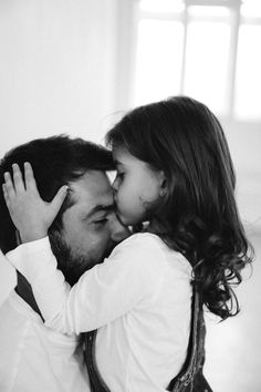 Parents And Daughter Photography, Father Daughter Photos Indian, Dad With Daughter, Life Categories, Husband Wife Photo