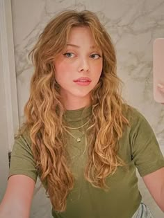 Butterfly Haircut: 30 Cute Styles Your Hairstylist Won’t Show You Wavy Hair Cuts, Naturally Wavy Hair Cuts, Naturally Wavy Hair, Bangs Wavy Hair, Natural Curly Hair Cuts, Thick Wavy Hair, Natural Wavy Hair