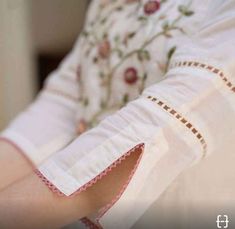 Arms Designs For Suits, Suit Sleeves Design, Women Trousers Design, Design Kurta, Latest Dress Design, Simple Kurta Designs