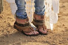 Swoon Emonk Ibiza, Boho Boots, Estilo Hippie, Ibiza Fashion, Boho Sandals, Bohemian Summer, Mein Style, Estilo Boho