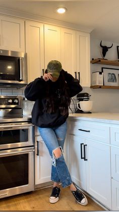 Lazy Girl Outfits, Mom Jeans Outfit, Lazy Girl, Pinterest Outfits, Sports Mom, Fall Looks, Jean Outfits, Comfy Outfits, Autumn Winter Fashion