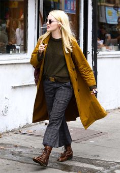 40s Mode, Harry Clarke, Mode Hippie, Look Retro, Spring Coat, Neue Outfits, Emma Stone, 가을 패션, Mode Inspiration