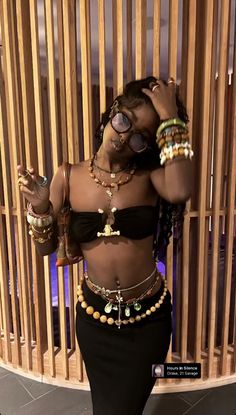 Down To Earth Outfit Aesthetic, Bohemian Style Black Women Outfits, Earthy Black Woman Aesthetic Jewelry, Waist Bead Outfit Ideas, Archive Style Aesthetic, Boho Esthetics Outfits, Earthy Flowy Outfits, Bohemian School Outfits, Earthy Asethic Clothes