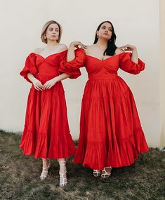 2 Friends Prove That the Same Outfits Can Look Great on Different Body Types Ethereal Plus Size Aesthetic, Denise Mercedes, Different Body Sizes, Gala Dress, 2 Friends, Different Body Types, Church Dress, Two Friends, Outfit Looks