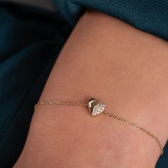 "✦ Pave Heart Bracelet ✦  ✧ DESCRIPTION & DETAILS Dazzle and Captivate with Our Radiant ✦ Diamond Heart Bracelet! 💎✨ ✦ 14k solid gold. ✦ Length: 6\", 7\" & 8\" ✦ High-quality handpicked diamonds SI1 + clarity, G - H Color. ✦ Available lengths: 6 to 8 inches. The chain thickness of 1.00 mm. ✦ Diamonds: 0.07ct ✦ Hollow back ✦ Heart Dimension: 7.50mm x 7.80mm ✦ Approximate Weight: 1.00gr ✦ Complete the set: https://www.etsy.com/listing/1655455719/heart-diamond-necklace-pave-heart?ref=listings_mana Gold Heart Bracelet, Diamond Bar Necklace, Cute Bracelet, Thoughtful Gifts For Her, Luxury Jewelry Brands, Bracelet Diamond, Everyday Bracelet, Gift Bracelet, Bracelet Minimalist